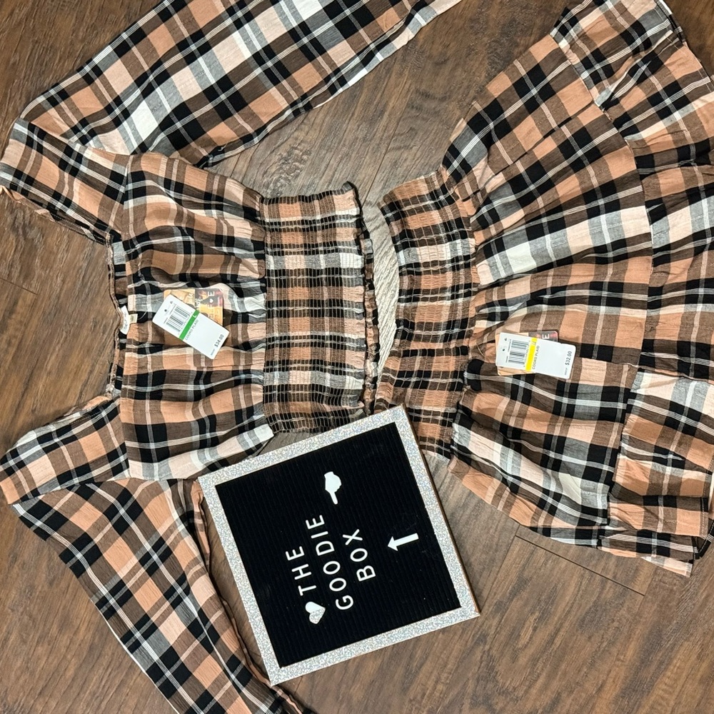 Plaid Two-Piece Set - Picture 6 of 7